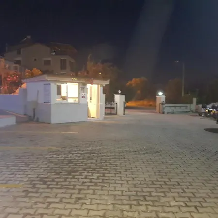 Esin Sitesi Kusadasi * Davutlar